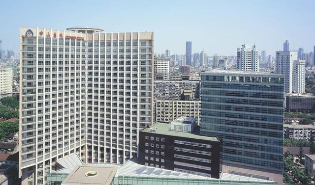 全国肺科医院排名最新，小明的肺科医院之旅与友情见证的见证